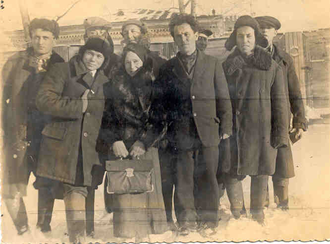     30- .      (    . . . )