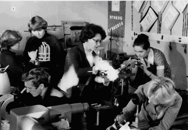  .     . .  ( .-. , )